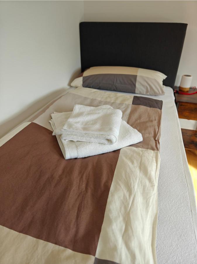 Apartament 2br Apartment, Parking, Wi-fi, Tv In Karow